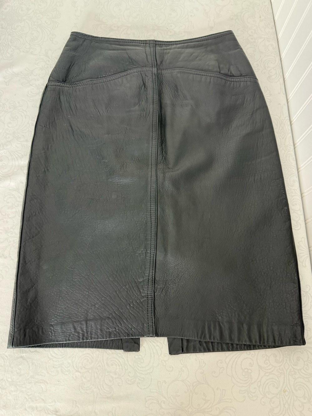 Vintage ILGWU Union Made Genuine Leather Midi Skirt with Pockets and Slit Sz 10